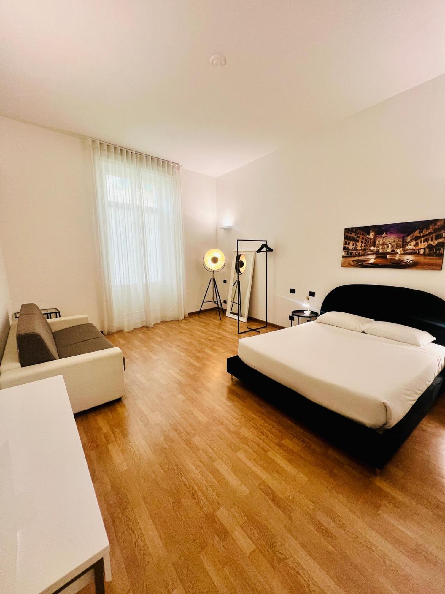 Room Verona Ai Conti المظهر الخارجي الصورة